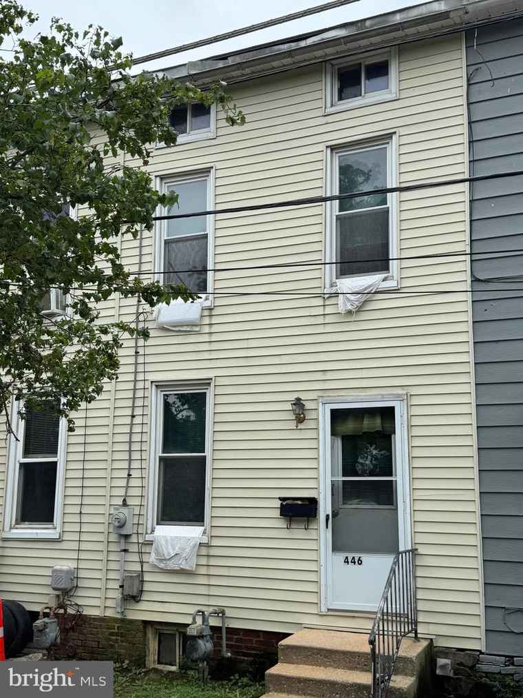 Photo of 446 Wallace St York, PA 17403