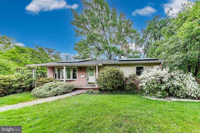 Photo of 4951 Roslyn Rd Annandale, VA 22003