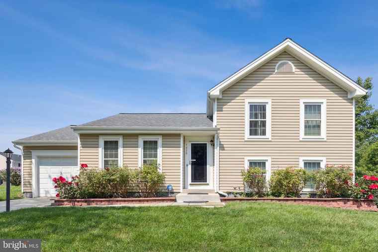 Photo of 7850 Golden Pine Cir Severn, MD 21144