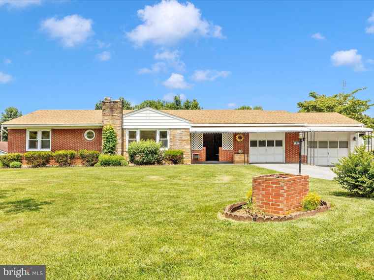 Photo of 1424 W Church St Hagerstown, MD 21740
