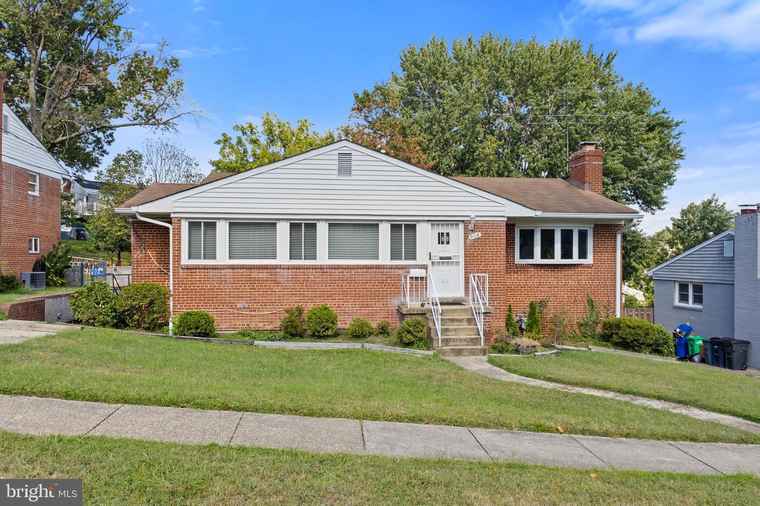 Photo of 906 Luray Pl Hyattsville, MD 20783
