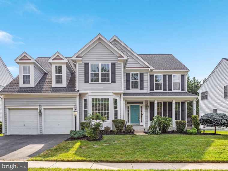 Photo of 25868 Flintonbridge Dr Chantilly, VA 20152