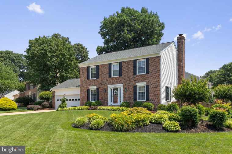 Photo of 5304 Braddock Ridge Dr Centreville, VA 20120