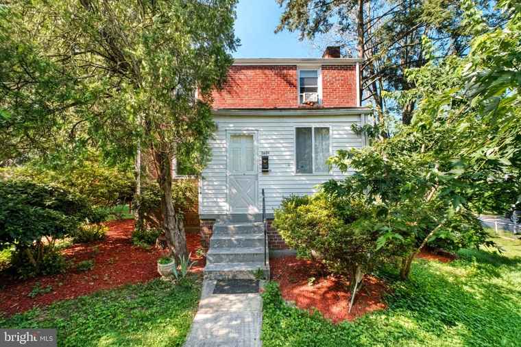 Photo of 3601 Longfellow St Hyattsville, MD 20782