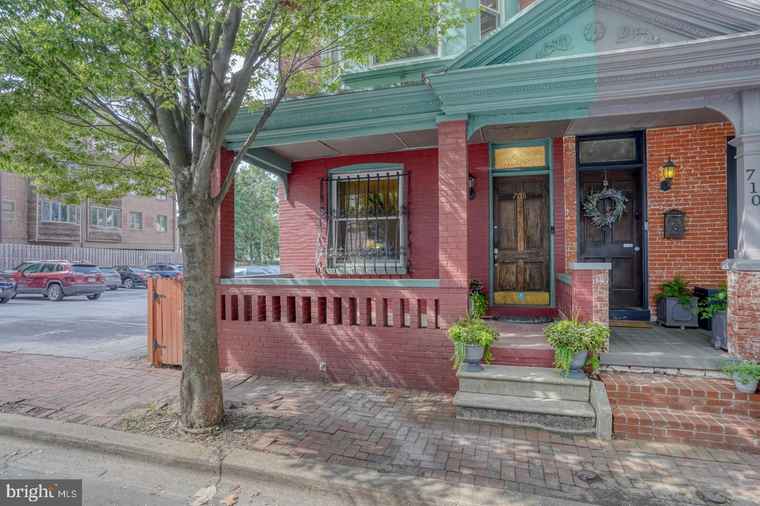 Photo of 708 W 11th St Wilmington, DE 19801
