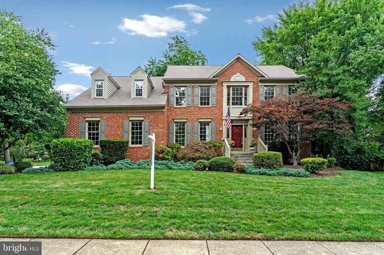 Photo of 13560 Northbourne Dr Centreville, VA 20120