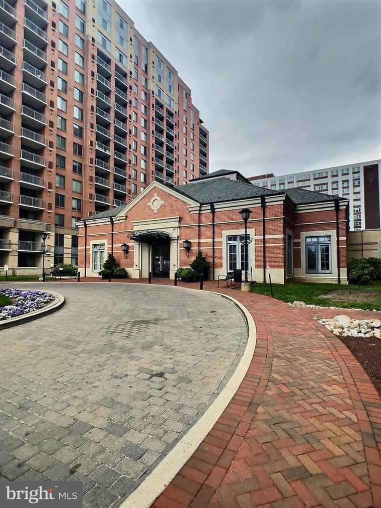 Photo of 11710 Old Georgetown Rd #220 Rockville, MD 20852