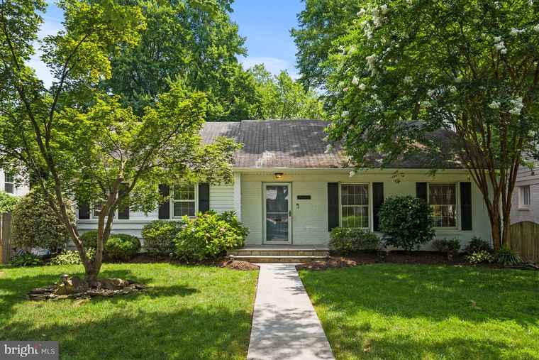 Photo of 9601 Wadsworth Dr Bethesda, MD 20817