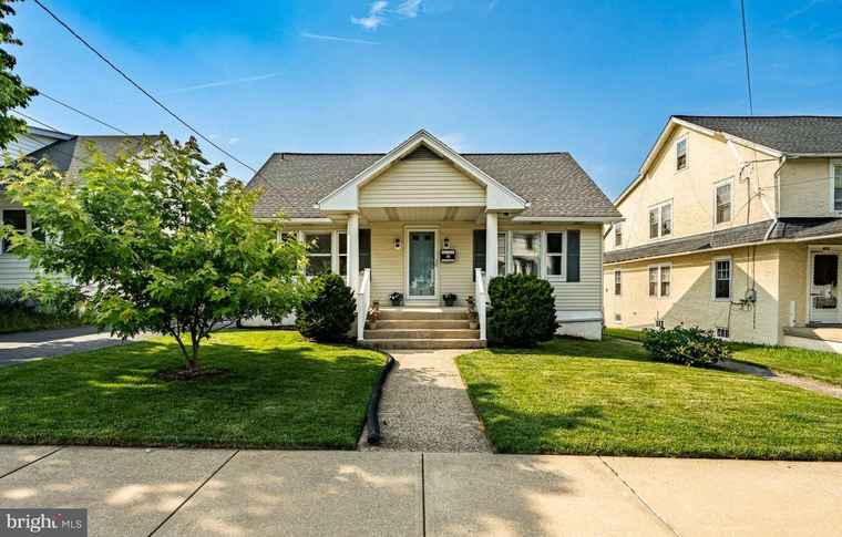 Photo of 415 Highland Ave Downingtown, PA 19335