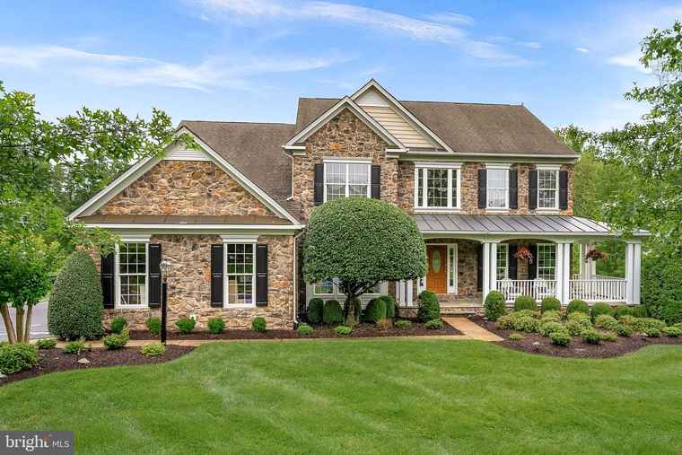 Photo of 7633 Great Dover St Gainesville, VA 20155