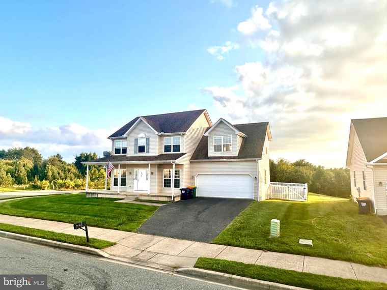 Photo of 832 Woodline Dr Middletown, DE 19709