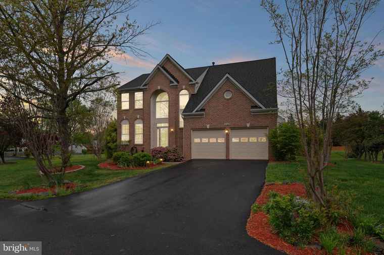 Photo of 6430 Muster Ct Centreville, VA 20121