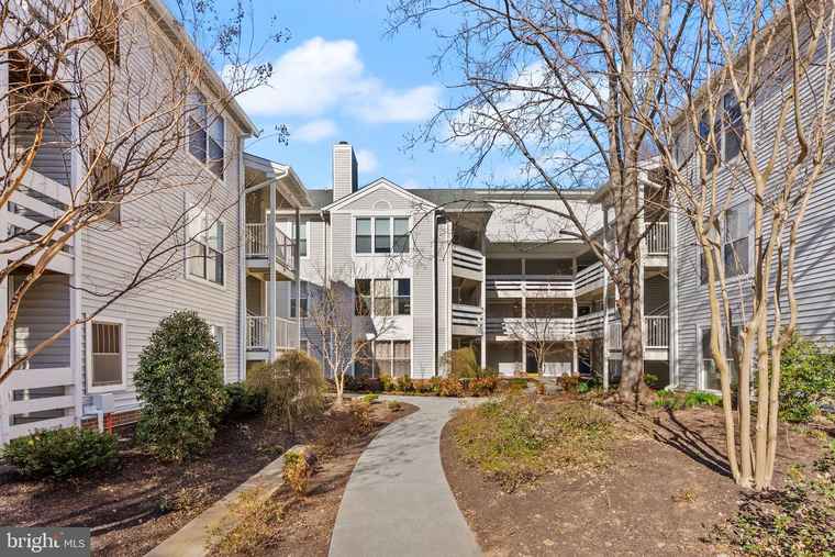 Photo of 10302 Appalachian Cir #209 Oakton, VA 22124
