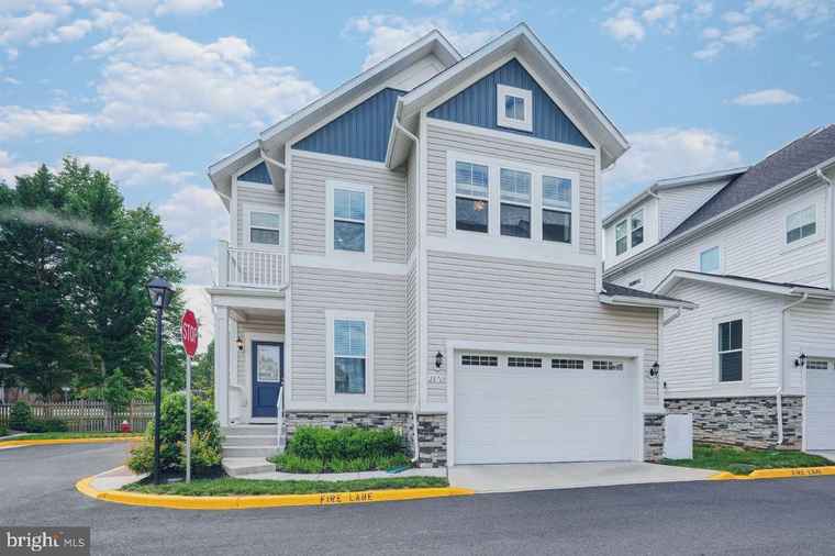 Photo of 20769 Partlows Store Sq Ashburn, VA 20147