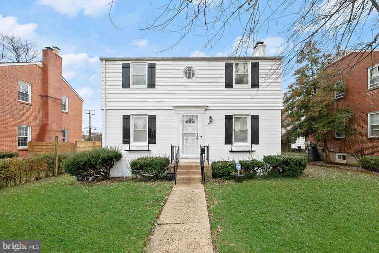 Photo of 4203 Lowell Dr Pikesville, MD 21208