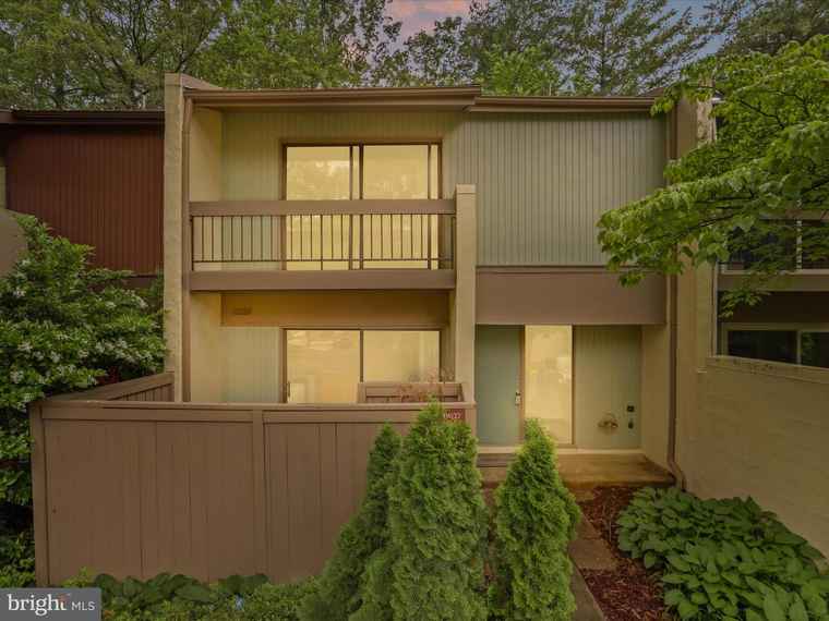Photo of 11627 Newbridge Ct Reston, VA 20191