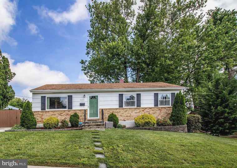 Photo of 6248 Gilston Park Rd Catonsville, MD 21228