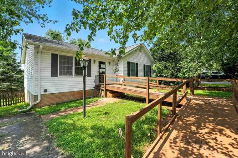 Photo of 1600 Harrier Ln Culpeper, VA 22701