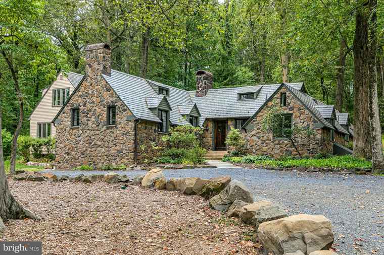 Photo of 348 Cherry Valley Rd Princeton, NJ 08540