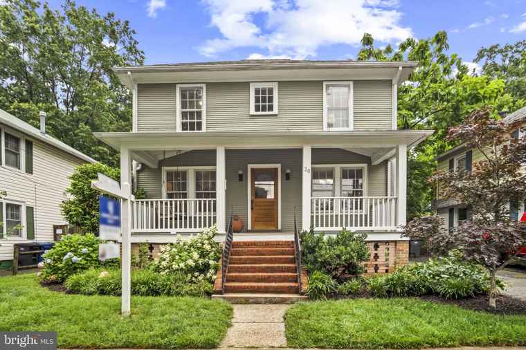 Photo of 20 E Bellefonte Ave Alexandria, VA 22301