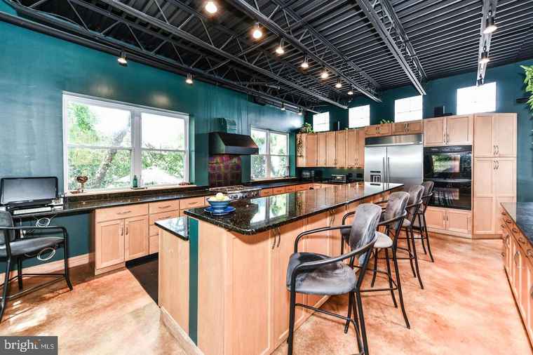 Photo of 2222 N Emerson St Arlington, VA 22207