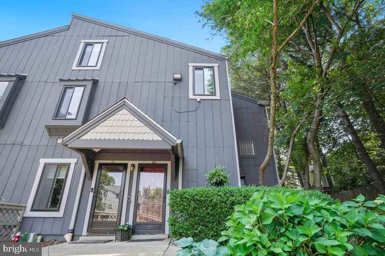 Photo of 84 Windbrooke Cir #84 Gaithersburg, MD 20879
