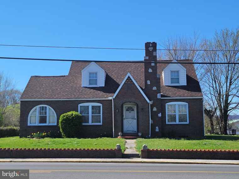 Photo of 1002 N Queen St Martinsburg, WV 25404