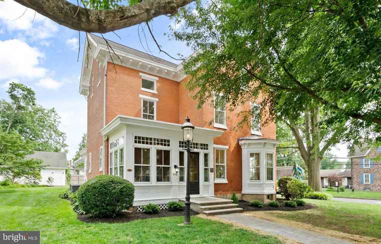 Photo of 132 W Oakland Ave Doylestown, PA 18901