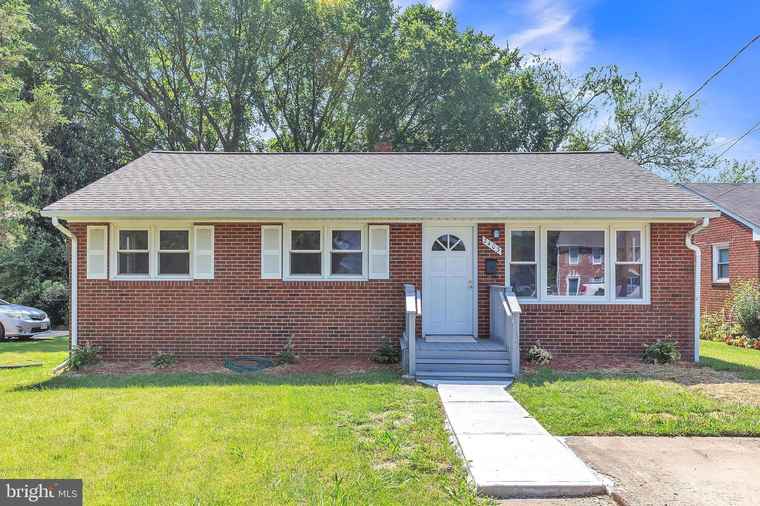 Photo of 2403 Lafayette Blvd Fredericksburg, VA 22401