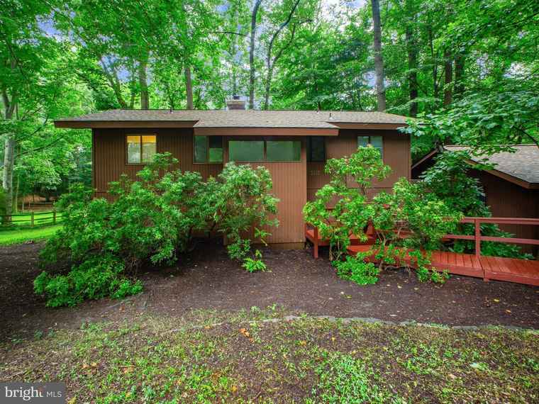 Photo of 5515 Hillfall Ct Columbia, MD 21045