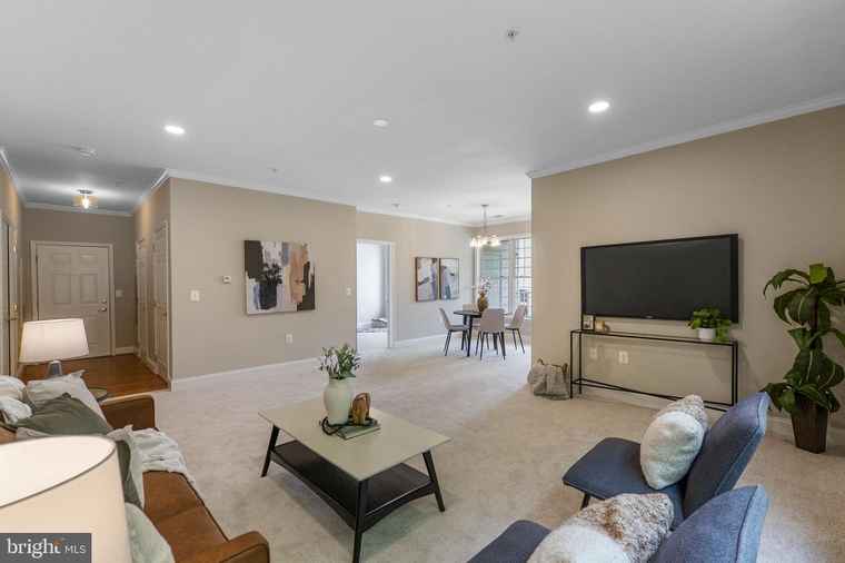 Photo of 11924 Darnestown #101 North Potomac, MD 20878