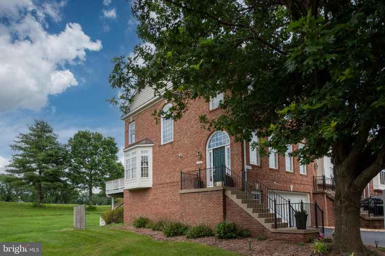 Photo of 14501 Guilford Ridge Rd Haymarket, VA 20169