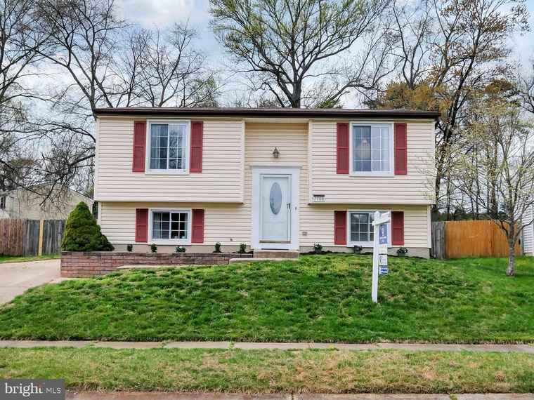Photo of 7708 Tobruk Ct Hanover, MD 21076