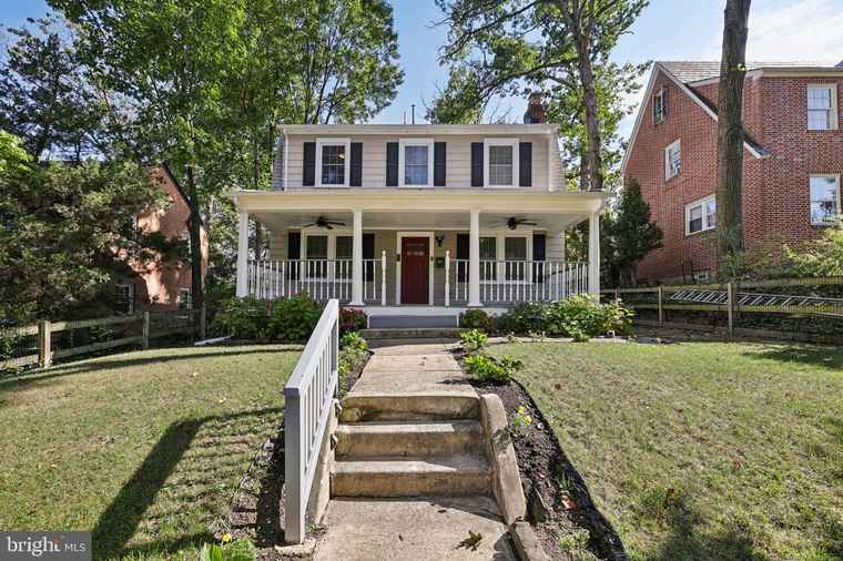 Photo of 725 Brookwood Rd Baltimore, MD 21229
