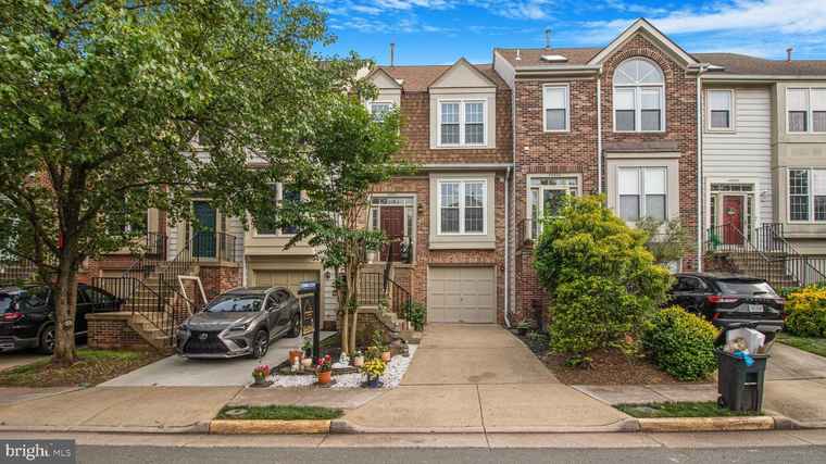 Photo of 46932 Trumpet Cir Sterling, VA 20164