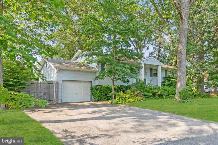 Photo of 856 Somerset Dr Toms River, NJ 08753