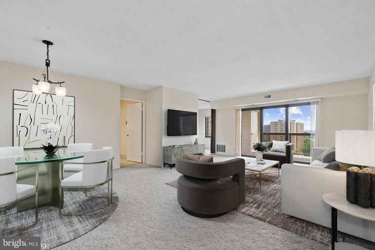 Photo of 307 Yoakum Pkwy #1105 Alexandria, VA 22304