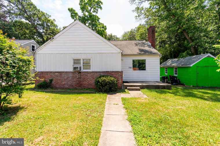 Photo of 7701 Emerson Rd Hyattsville, MD 20784