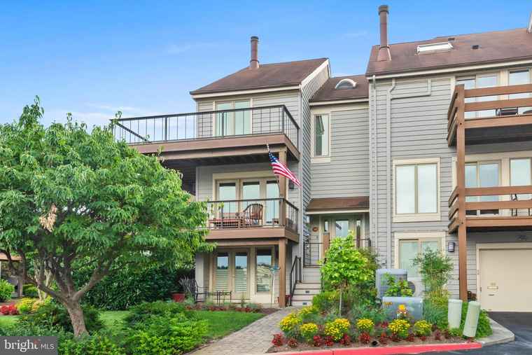Photo of 38 Chesapeake Lndg Annapolis, MD 21403