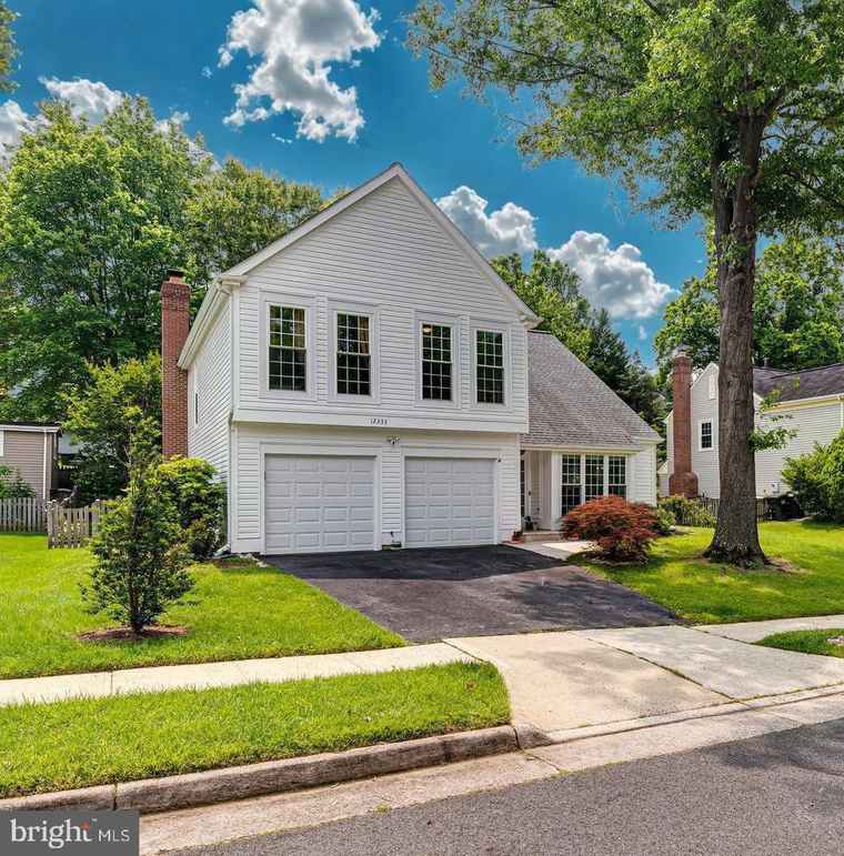 Photo of 12333 Cliveden St Herndon, VA 20170