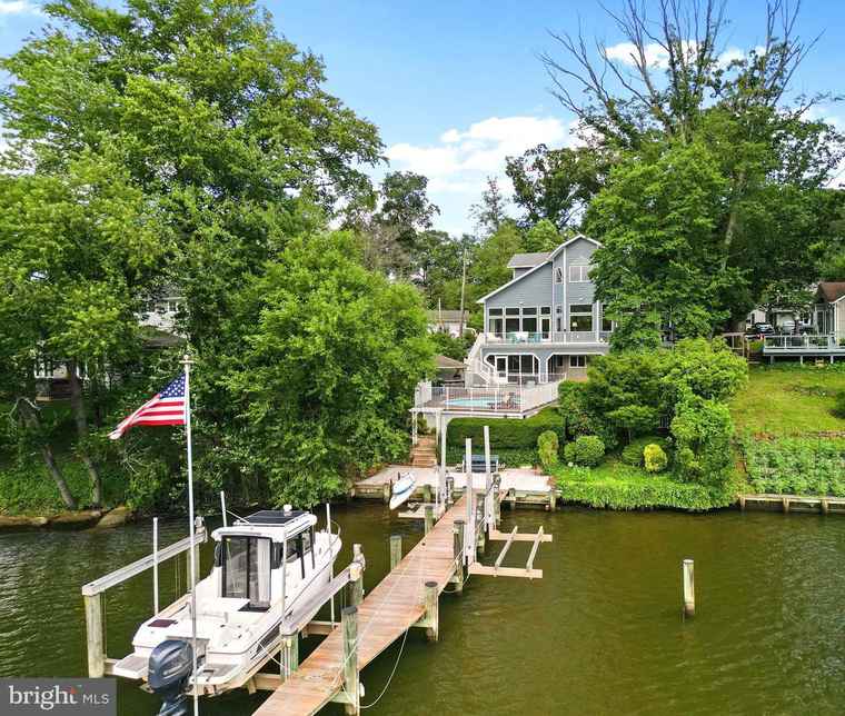 Photo of 734 Oak Grove Cir Severna Park, MD 21146