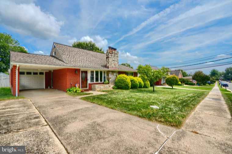 Photo of 4230 Darleigh Rd Baltimore, MD 21236