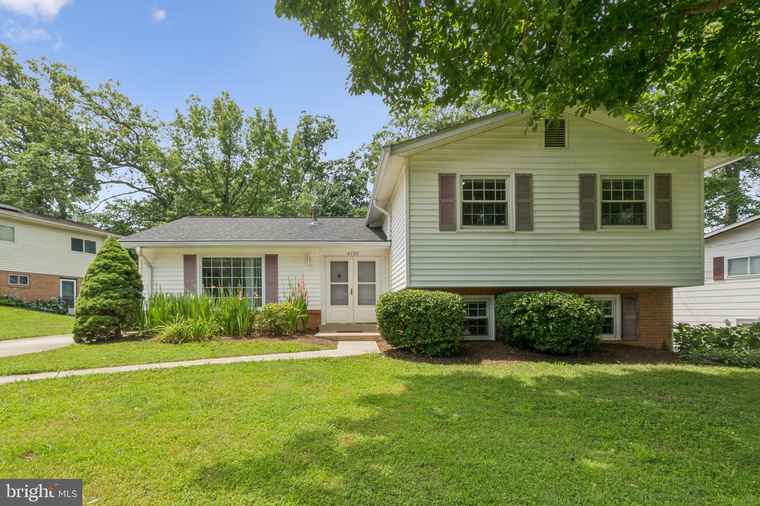 Photo of 4700 Twinbrook Rd Fairfax, VA 22032