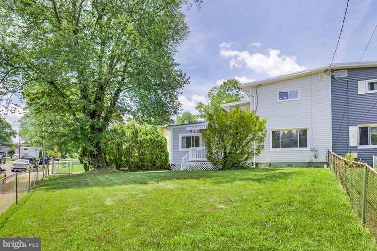 Photo of 4200 Allison Cir Fairfax, VA 22030