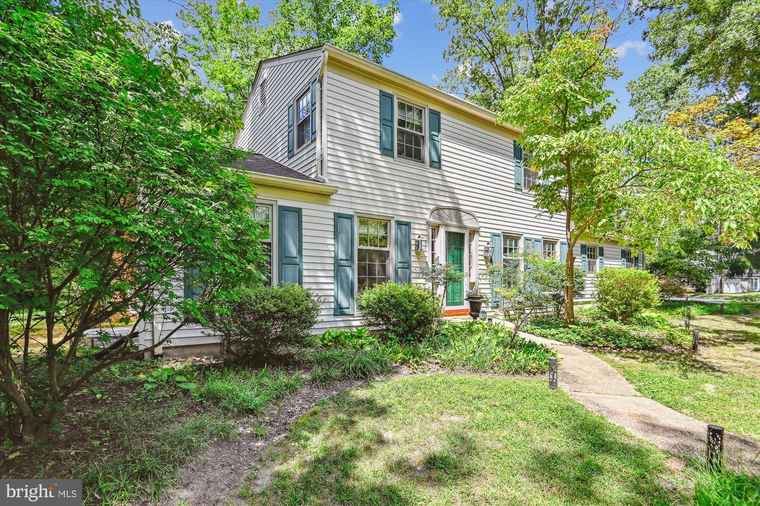 Photo of 680 Wellerburn Ave Severna Park, MD 21146