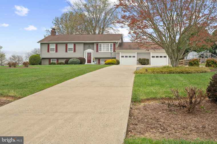 Photo of 5804 Catoctin Vista Dr Mount Airy, MD 21771