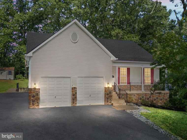 Photo of 8370 Brookwood Rd Millersville, MD 21108