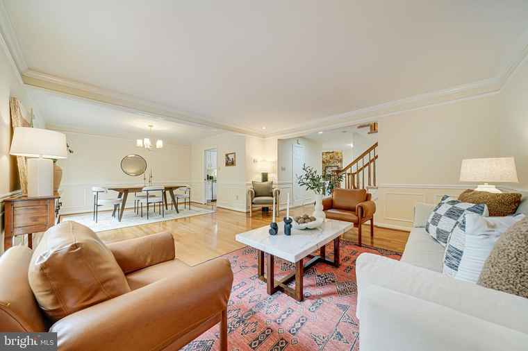 Photo of 10836 Brewer House Rd Rockville, MD 20852