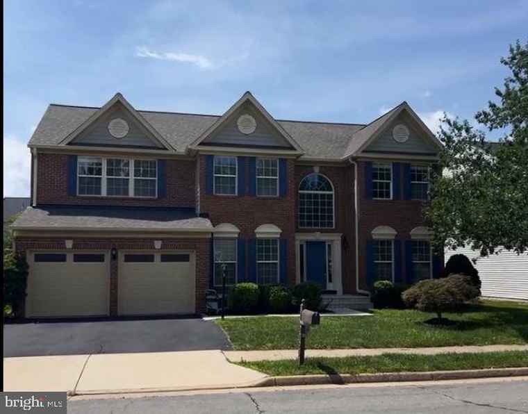 Photo of 8196 Tenbrook Dr Gainesville, VA 20155