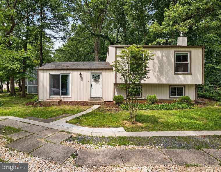 Photo of 2236 Cocquina Dr Reston, VA 20191